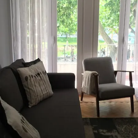 Apartment Garden Center *